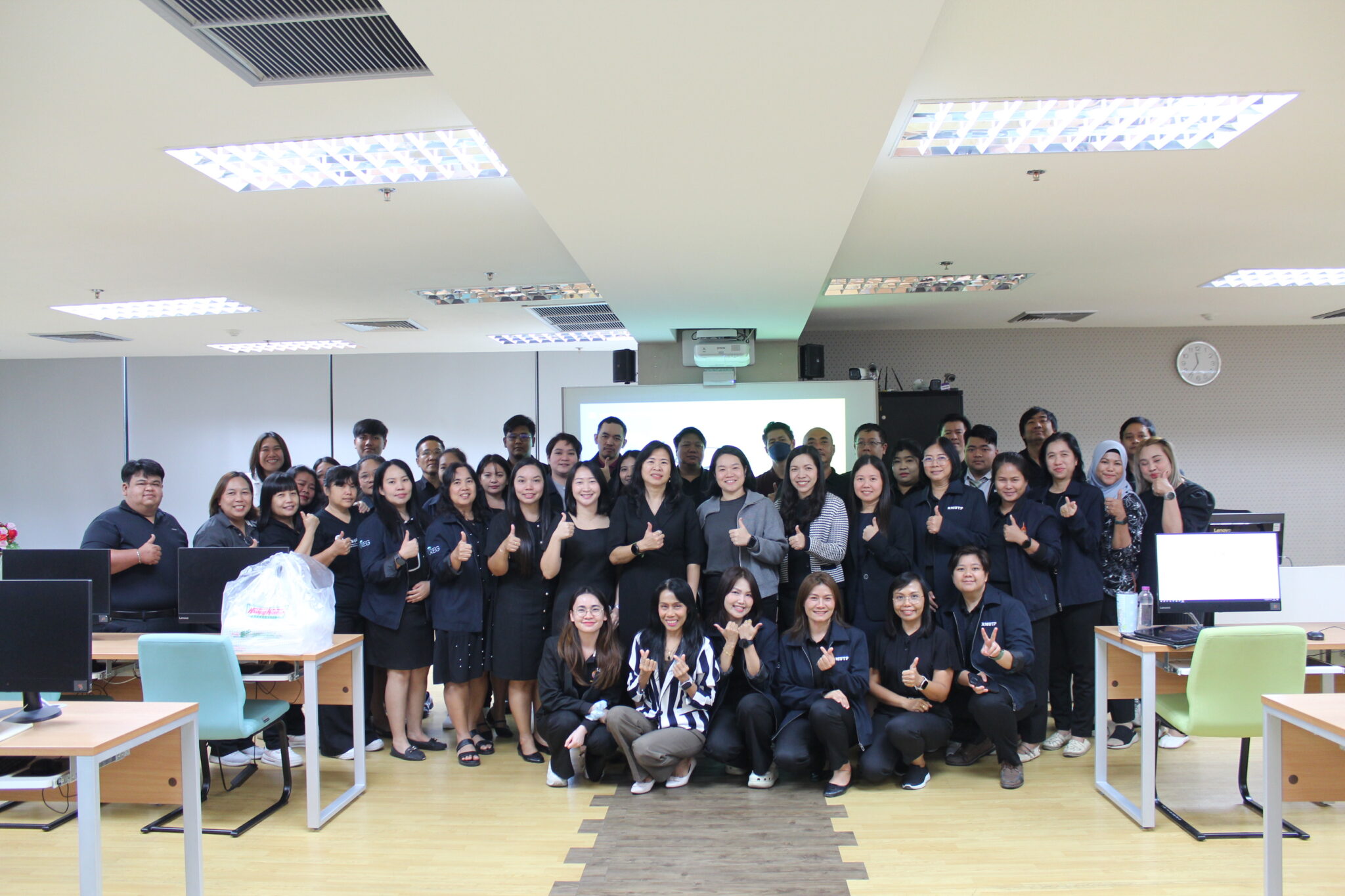 กิจกรรมถ่ายทอดองค์ความรู้ (KM) ครั้งที่ 2/2569 ในหัวข้อ “Corporate Identity: ออกแบบอย่างมีตัวตน สวยอย่างมีหลักการ”